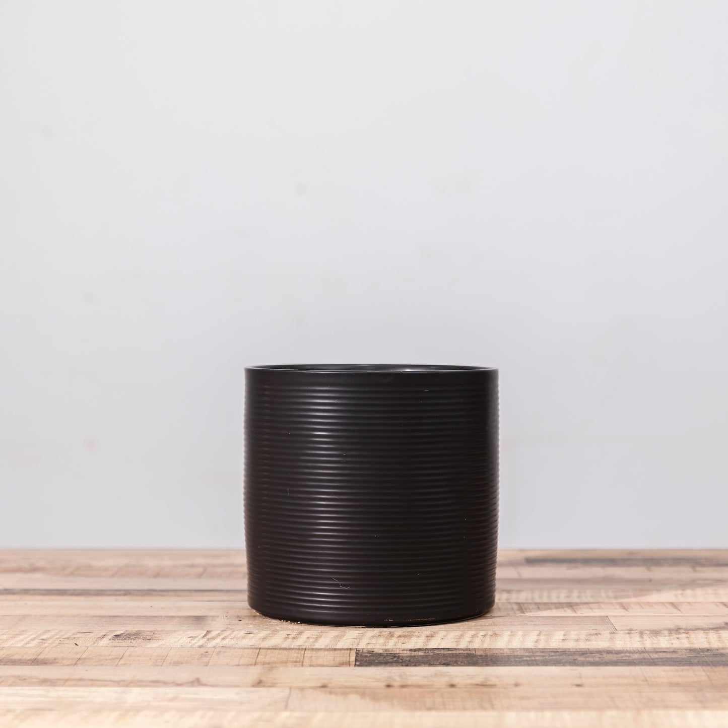 Cozy Cup Planter (Black)