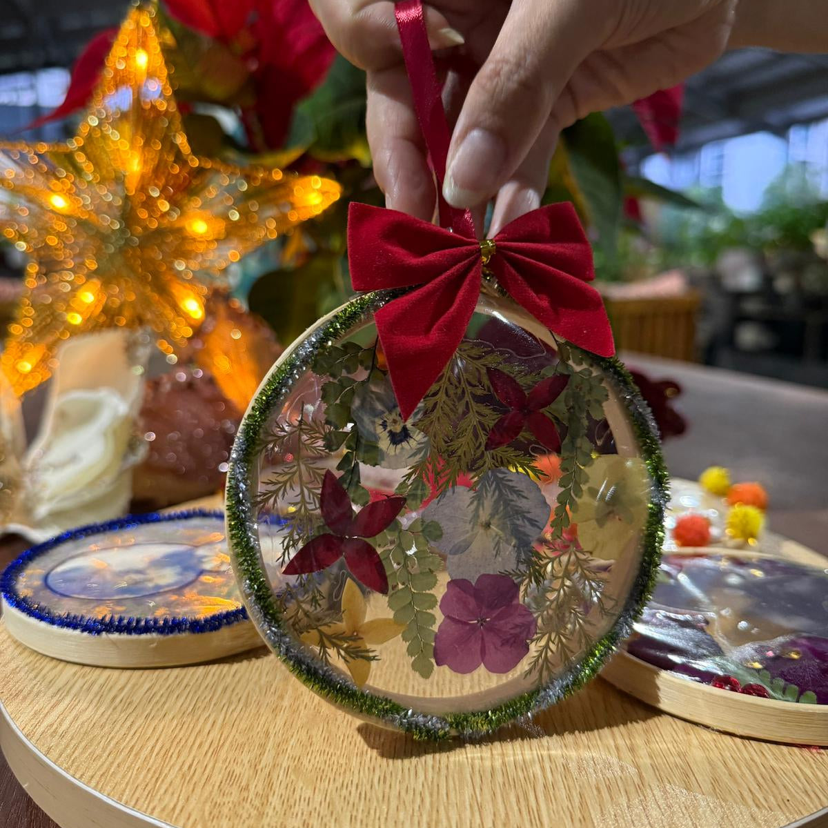 Blooming Suncatcher Ornament-Making Workshop | 13 December